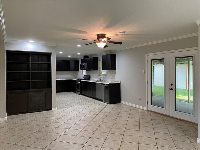 Building Photo - 2621 Pickerton Dr