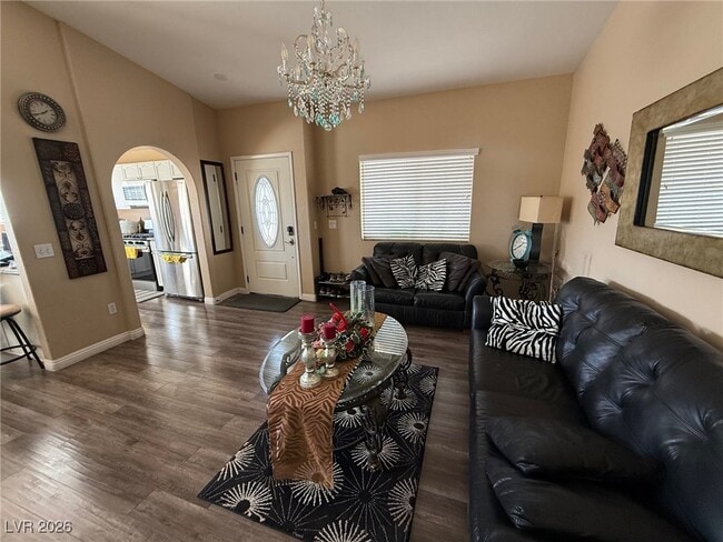 Foto del edificio - 401 Amber Pine St