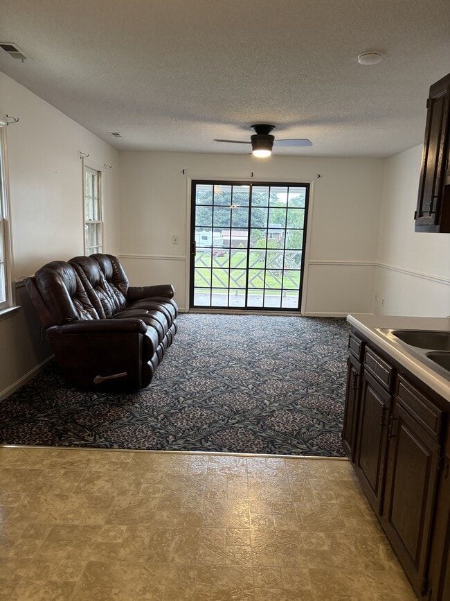 Building Photo - 408 W Harnett St