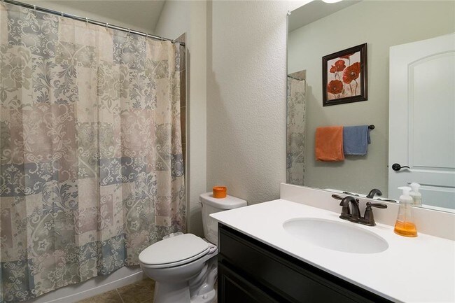 Building Photo - 200 Copper Canyon Dr