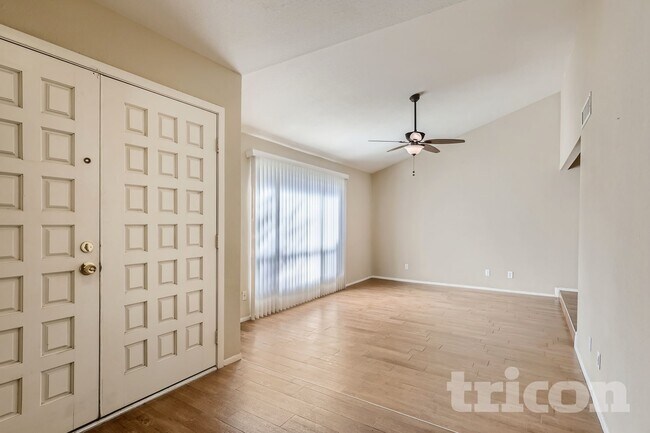 Foto del edificio - 4910 W Diana Ave