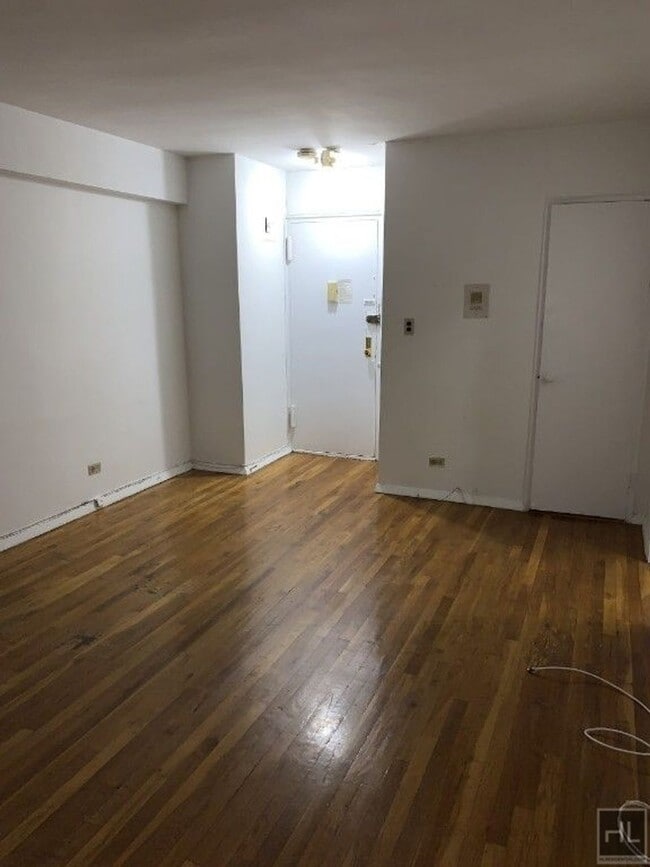 Building Photo - East 58th Street