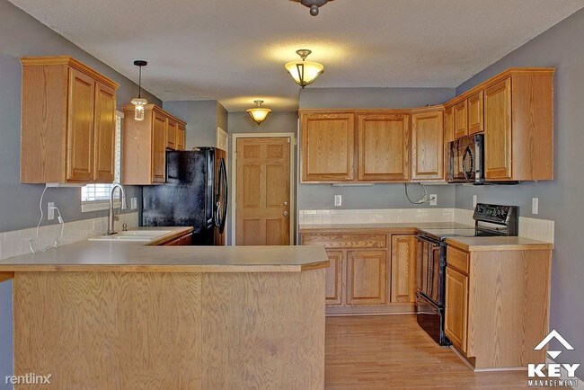 Building Photo - 10738 W Ponderosa Cir