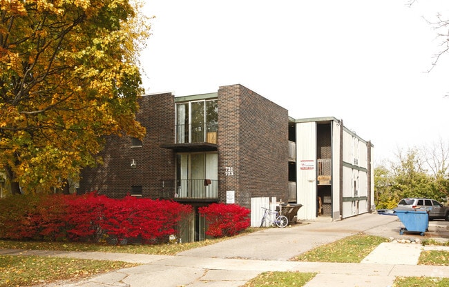 Building Photo - Kingsley Apartments