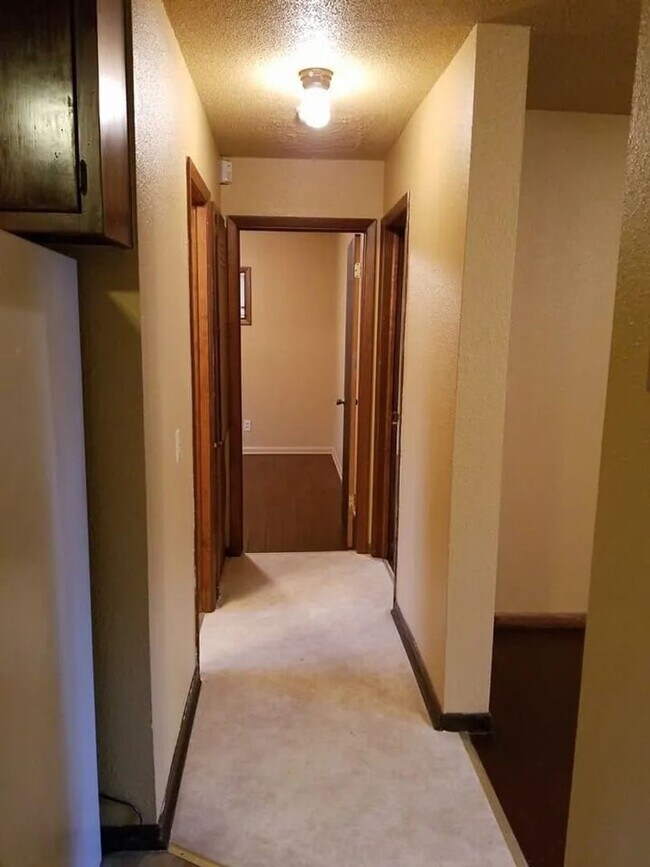 Foto del edificio - Charming 2-Bedroom 1 Bath Duplex!