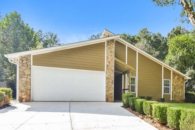Building Photo - 6285 Beethoven Cir