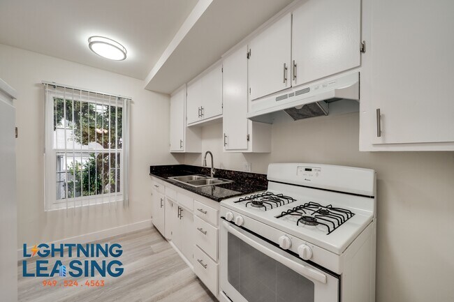 Foto del edificio - 922-925 Normandie Ave