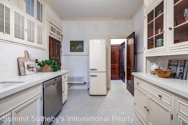 Building Photo - 1 br, 1 bath House - 839 East South Temple...