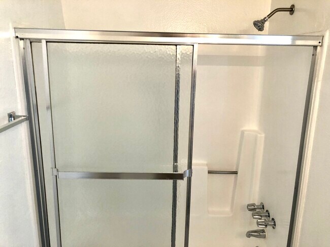 Foto del edificio - 21826 Saticoy St