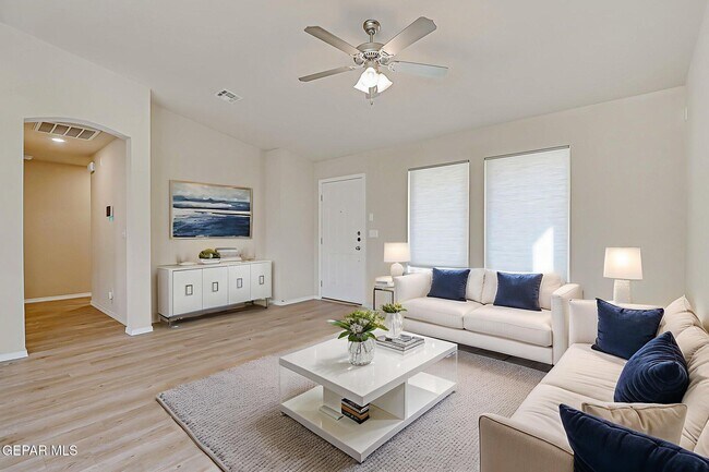 Foto del edificio - 14321 Paraiso Dr