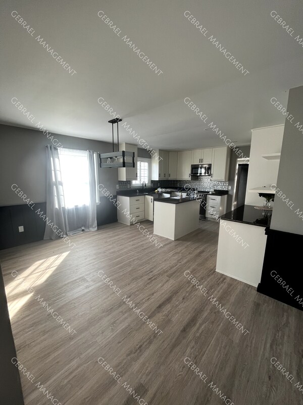 Foto del edificio - 9302 Claridge Dr