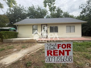 Building Photo - 2311 Potosi St