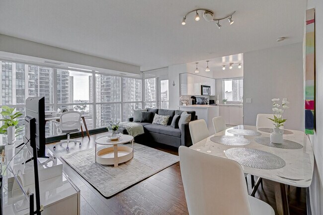 Photo du bâtiment - 18 Yonge St