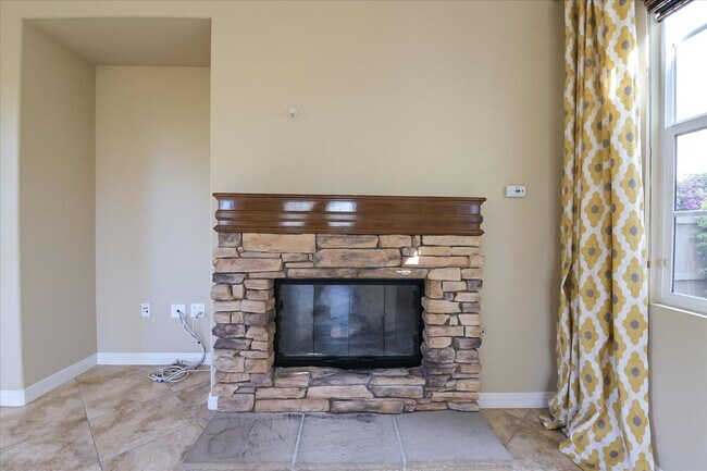 Foto del edificio - 8404 Katherine Claire Ln