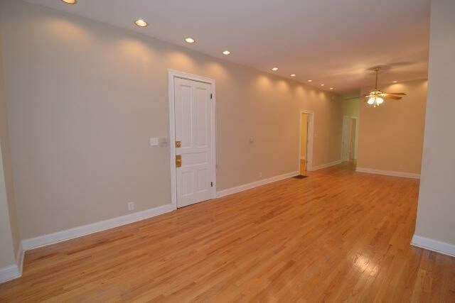Foto principal - 1454 W School St