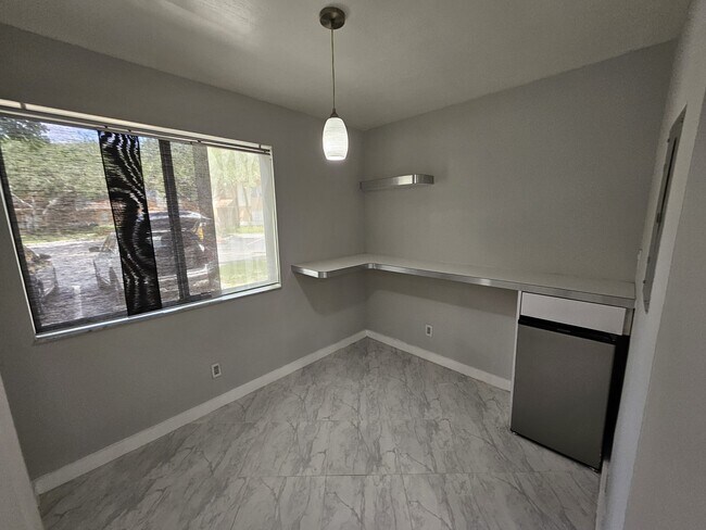 Foto del edificio - 855 NW 91st Terrace