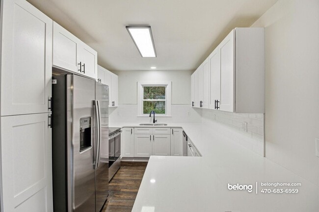 Building Photo - 53 Springside Dr SE