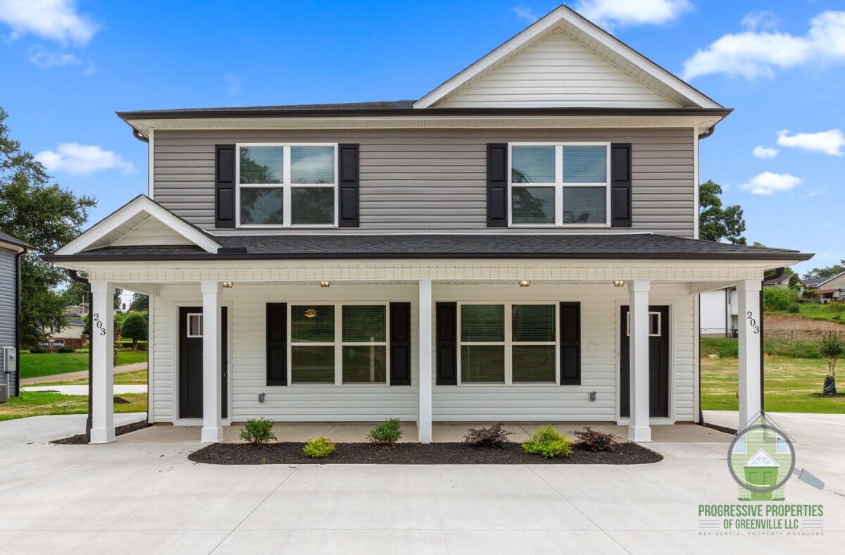 Foto principal - 203 Liberty Dr