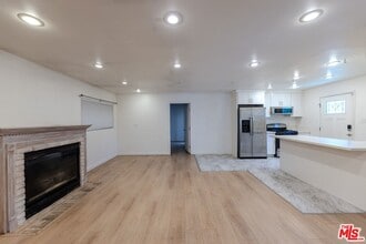 Building Photo - 837 Sunset Ave