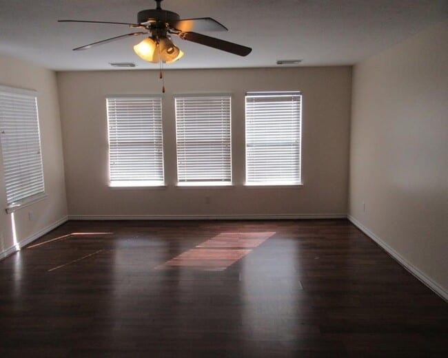 Foto del edificio - 14122 Noahs Landing Ln