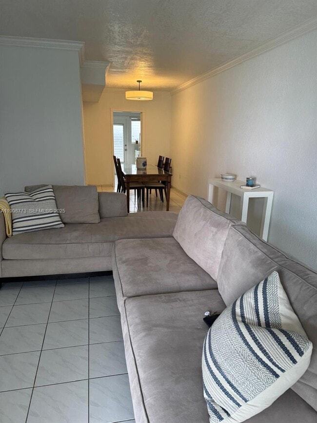 Foto del edificio - 7921 East Dr