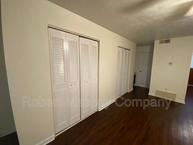 Foto del edificio - 2124 Cherokee Pkwy
