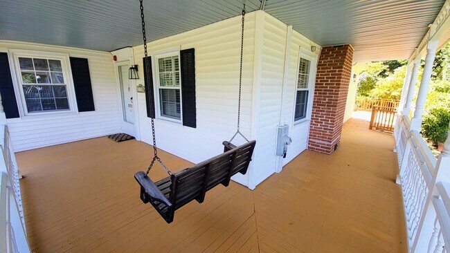 Building Photo - 2138 Powhatan St