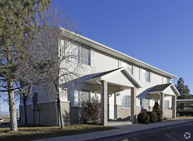 Building Photo - Valley Meadows