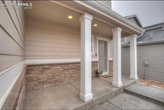 Foto del edificio - 7967 Martinwood Pl