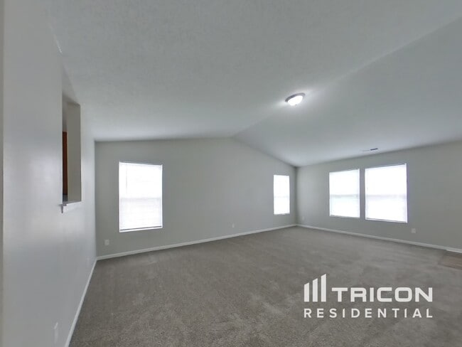 Building Photo - 2103 Bridlewood Dr