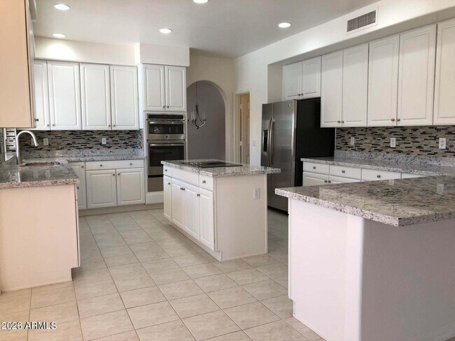 Foto del edificio - 3169 E Desert Flower Ln