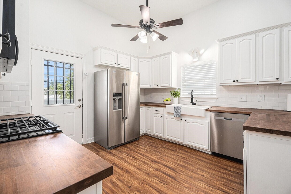 Foto principal - 3515 Winnie St