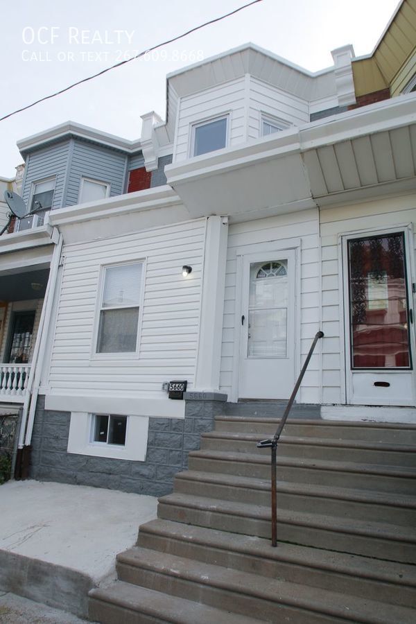 Building Photo - Newly Renovated W Philly Home