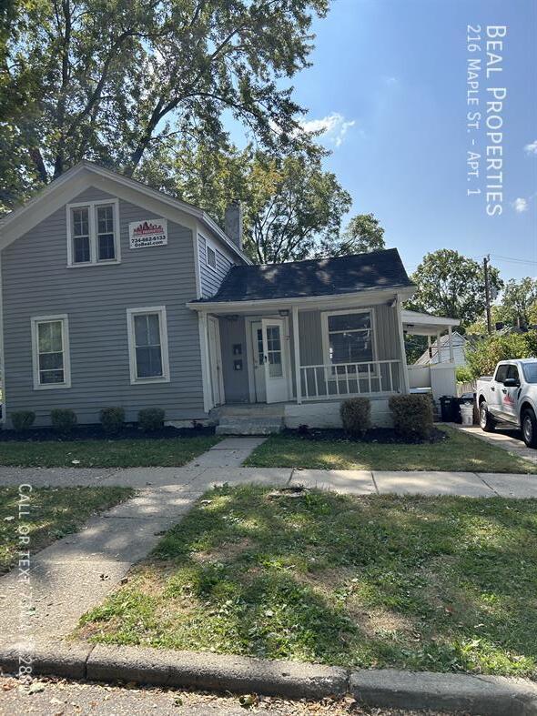 Primary Photo - 216 Maple St