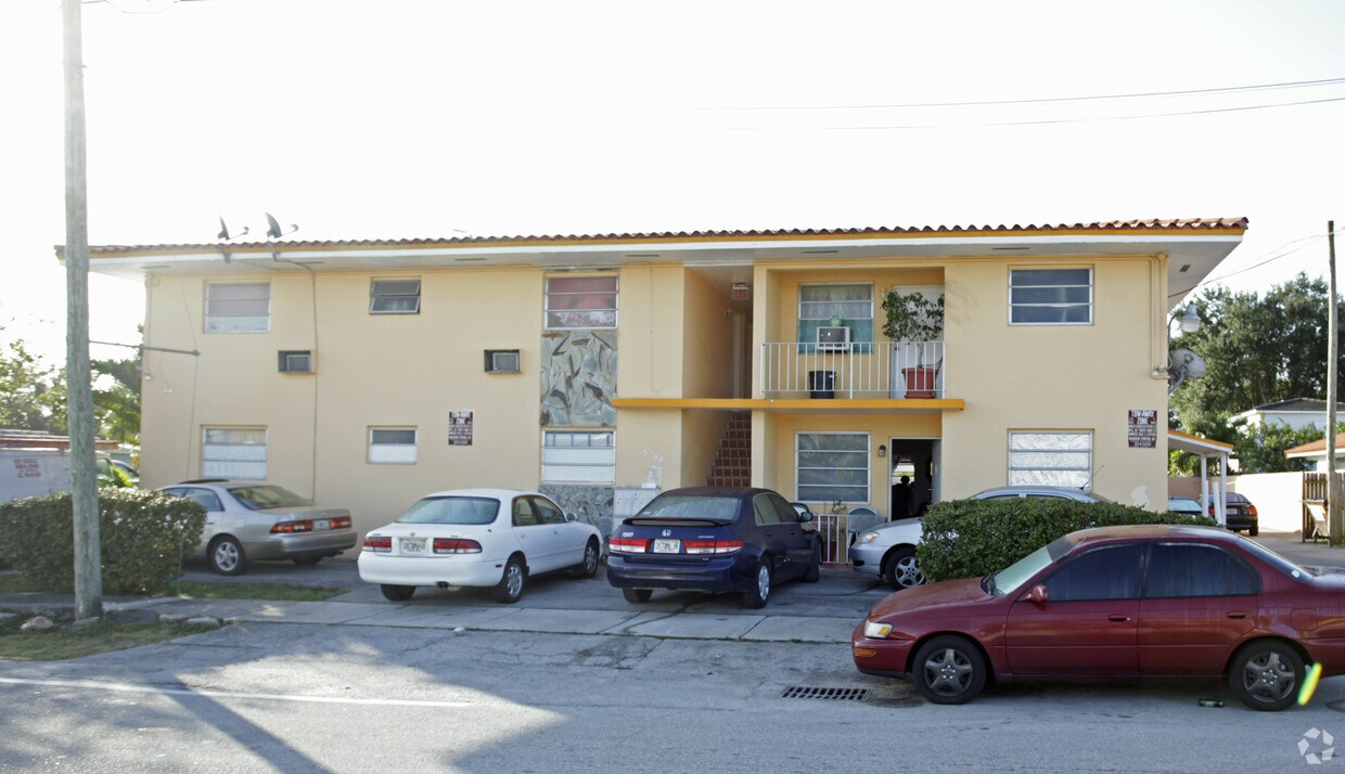 Building Photo - 5700 SW 2nd Ter