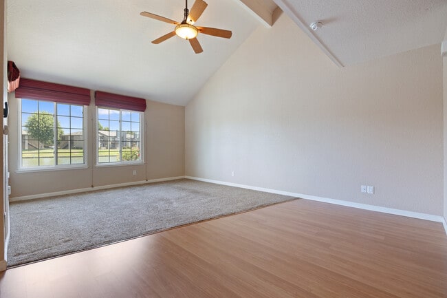 Building Photo - 7378 Lighthouse Dr
