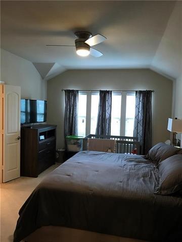 Foto del edificio - 1313 Honeywood Ln