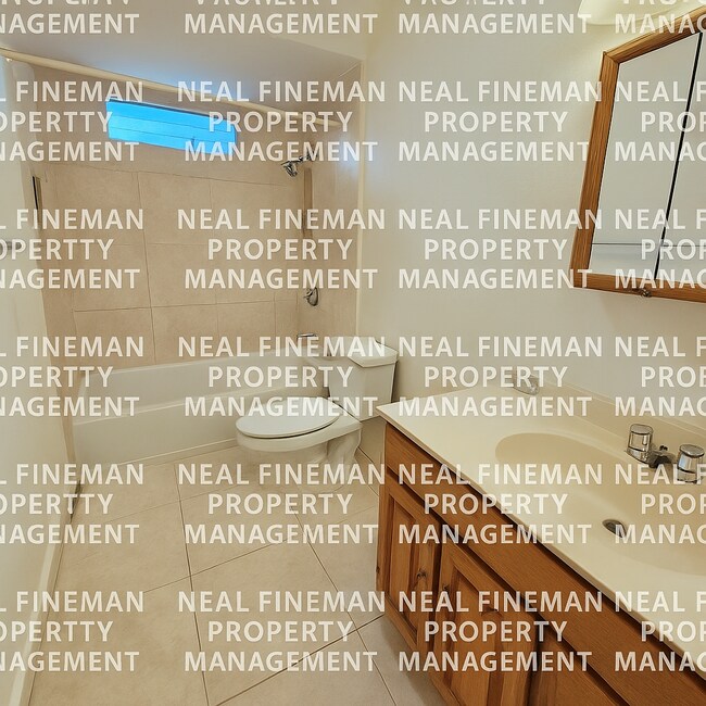 Foto del edificio - 1 Bed 1 Bath, No parking. Tenant pay all U...