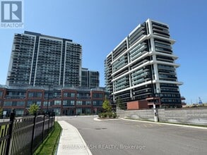 Building Photo - 2545 Simcoe St N