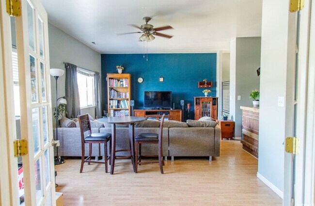 Foto del edificio - 9580 Canyon Rd