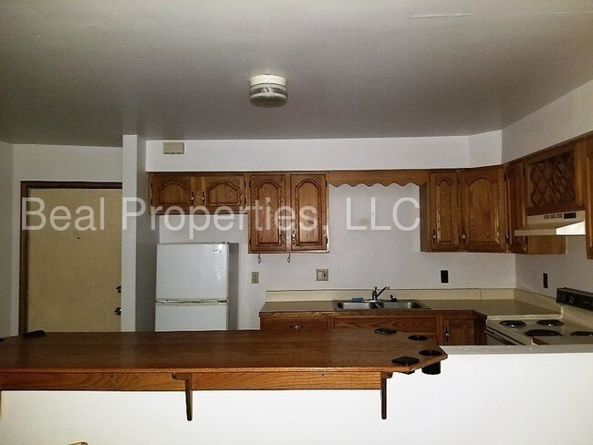 Building Photo - 1 Bedroom Available NOW in Downtown Monroe