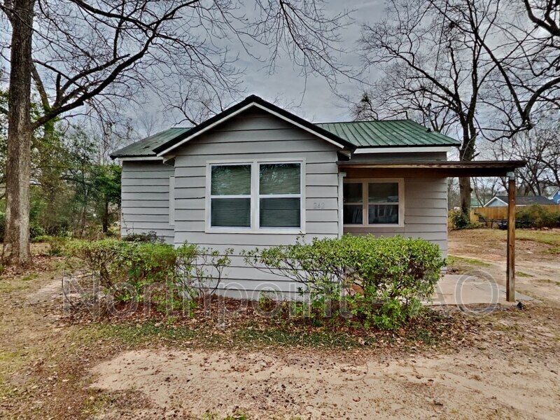 Primary Photo - 242 Dogwood Ave