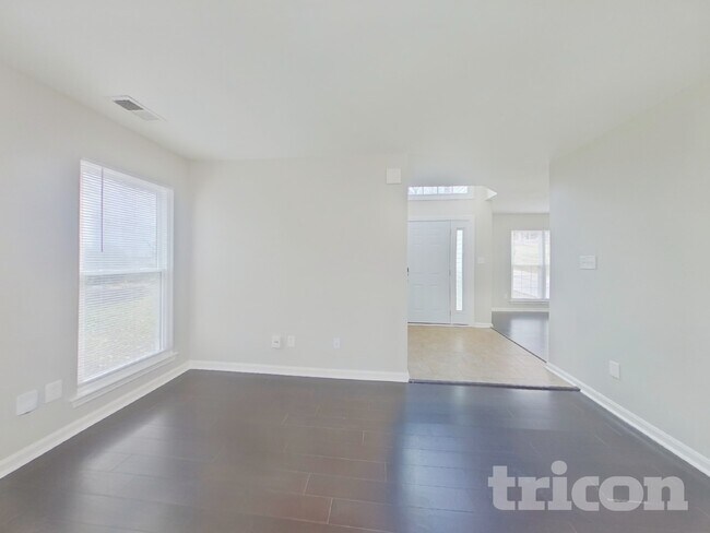 Foto del edificio - 7804 Royce Hall Ln