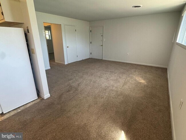 Foto del edificio - 3876 Shadywood Dr