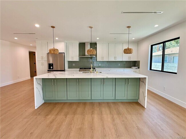 Foto del edificio - 22130 Gault St