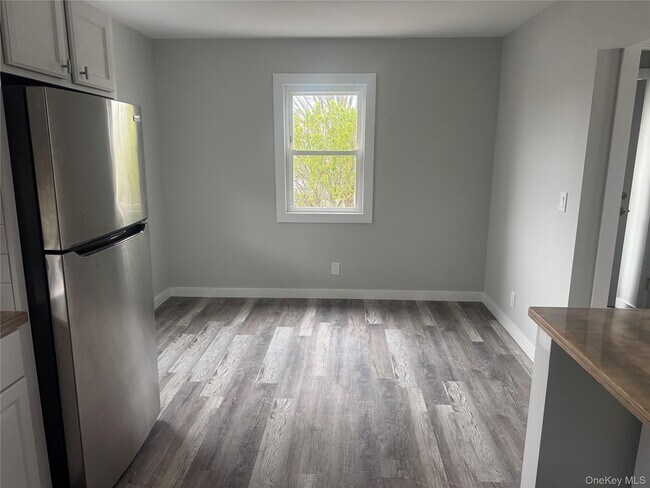 Foto del edificio - 216 E Hudson St