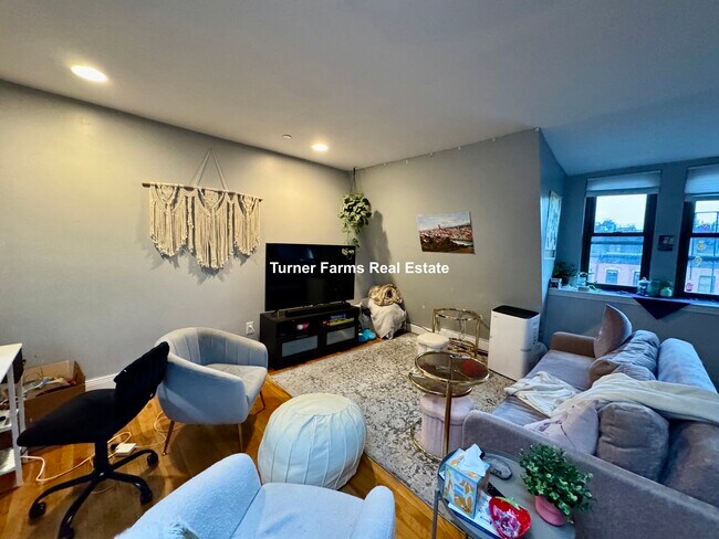 Foto del edificio - 469 Massachusetts Ave