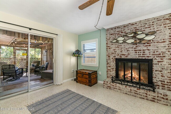 Foto del edificio - 335 Richards Rd