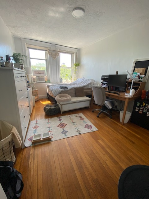 Primary Photo - 121 Park Dr