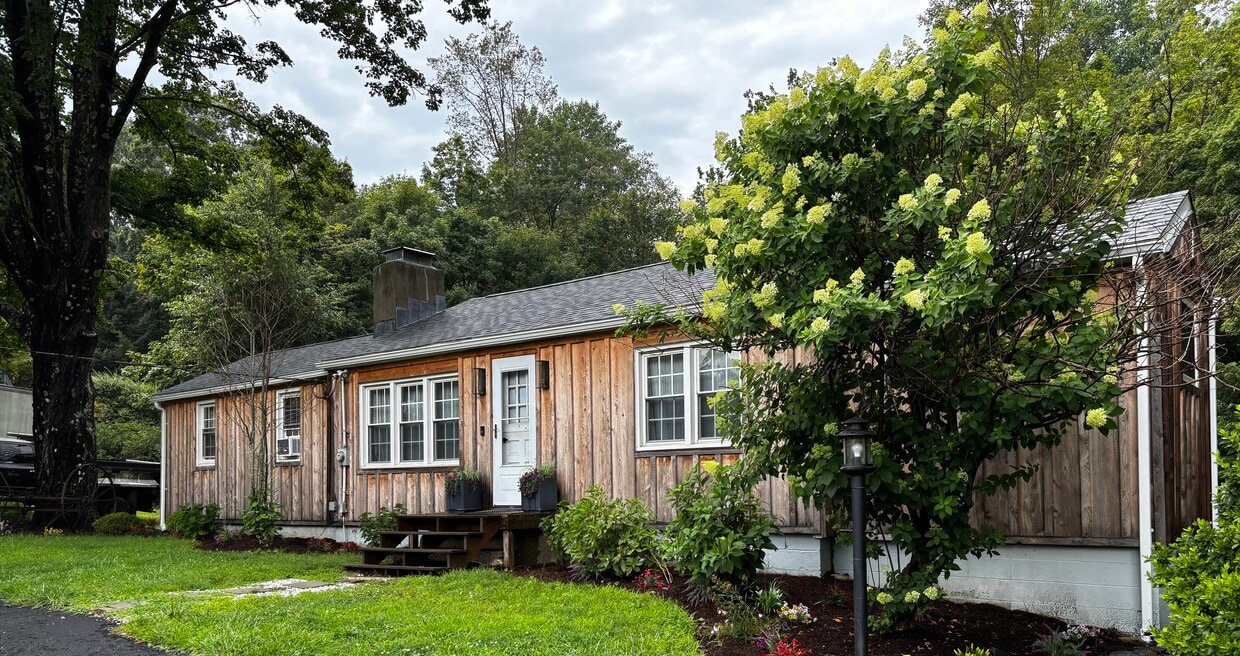 Primary Photo - 448 Spruce Brook Rd